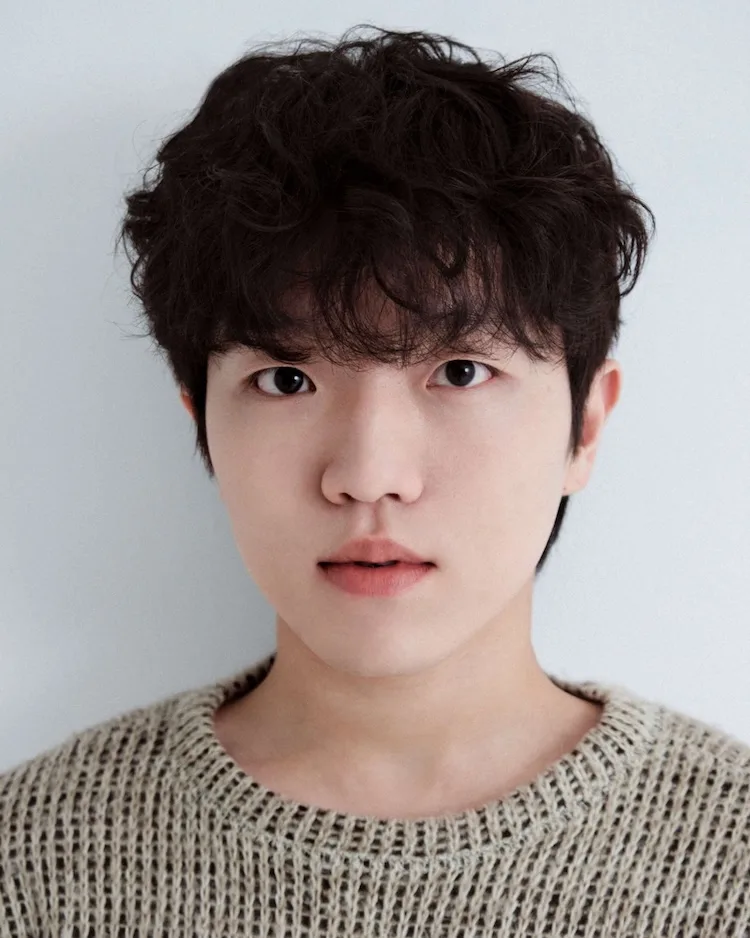 Yoon Hyun-Sik profile photograph