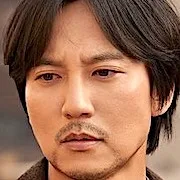 Kim Nam-Gil as Lee Yoon