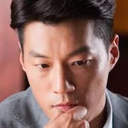 Lee Chun-Hee as Soo-Young
