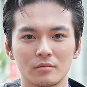 Shunya Kaneko as Yoshiaki Kibe