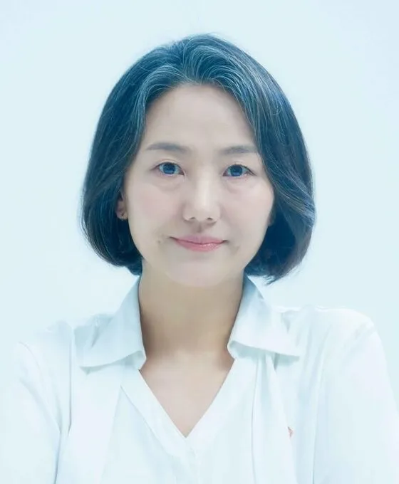 Portrait of South Korean actress Park Myung-Shin