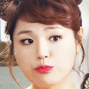Son Hwa-Ryeong as Shin Soo-Ji