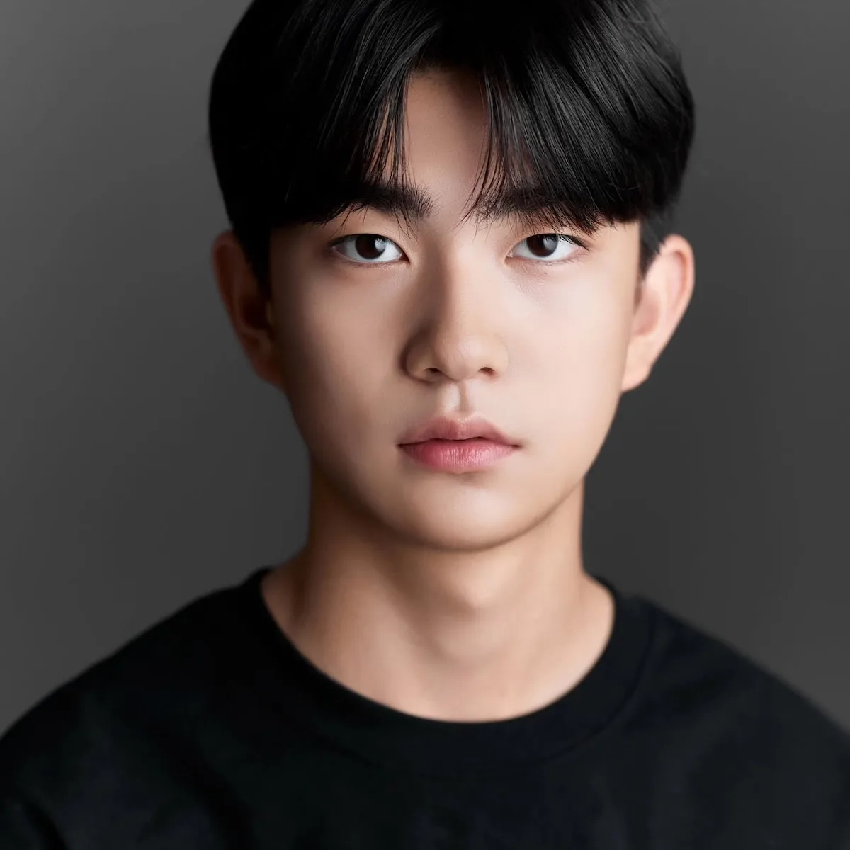 Portrait photograph of An Jun-Seo