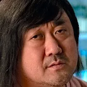 Ma Dong-Seok as Geo-Seok
