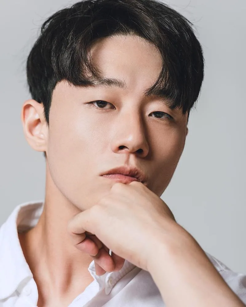 Portrait of South Korean actor Lee Shin-Ki