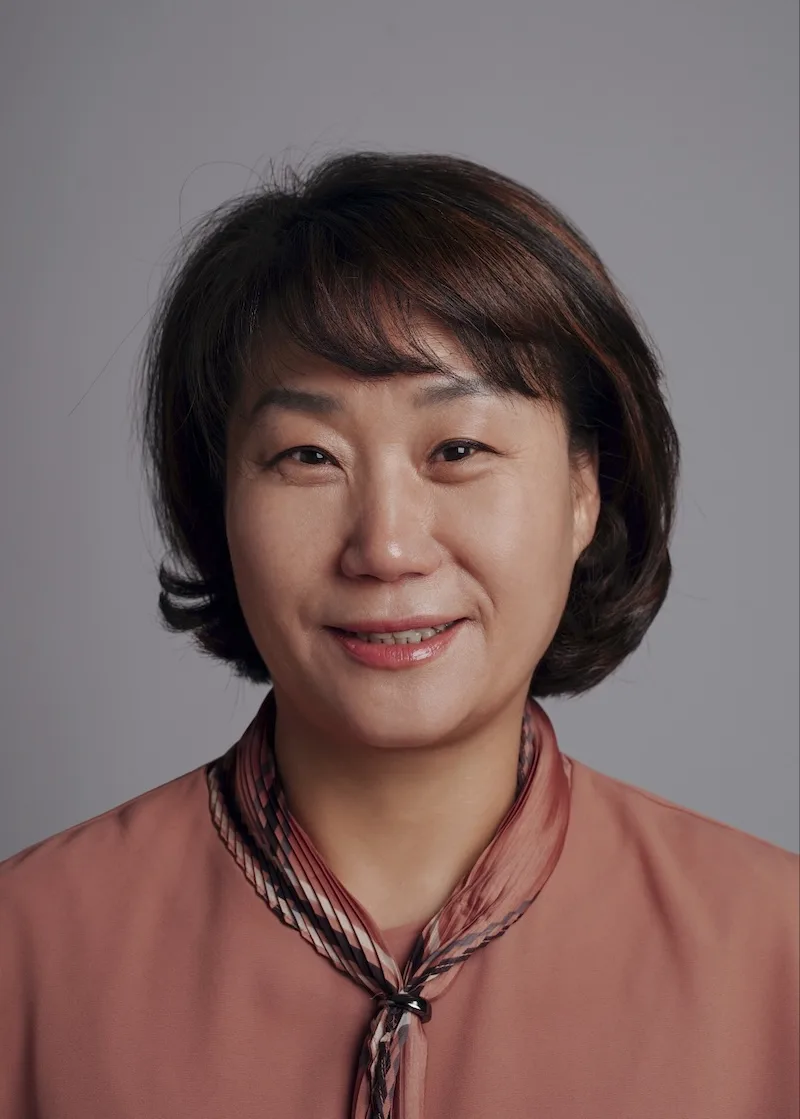 Profile photograph of actress Kim Mi-Jun