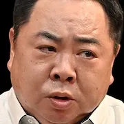 Muga Tsukaji portrait