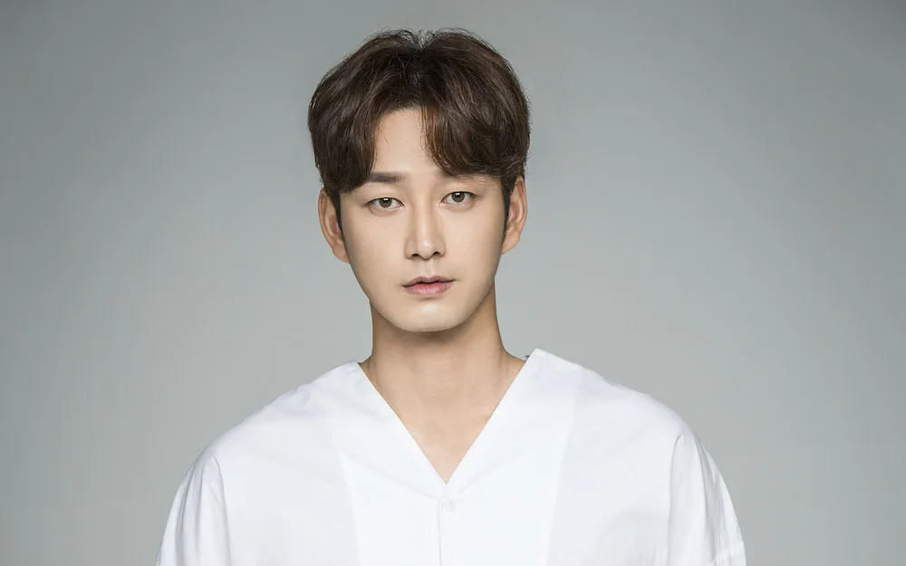 Portrait of South Korean actor Lee Hyun-Wook