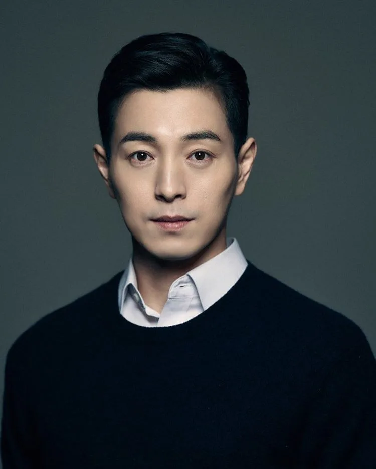Jung Sung-Il promotional photograph