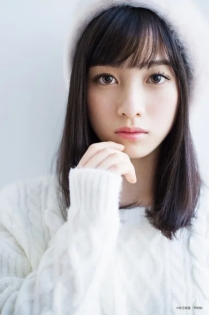 Kanna Hashimoto portrait photograph