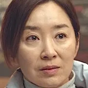 Actress Yun Yoo-Sun portraying Yoon So-Yeon.
