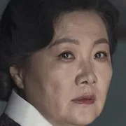 Kim Hae-sook as owner of bar Anemone