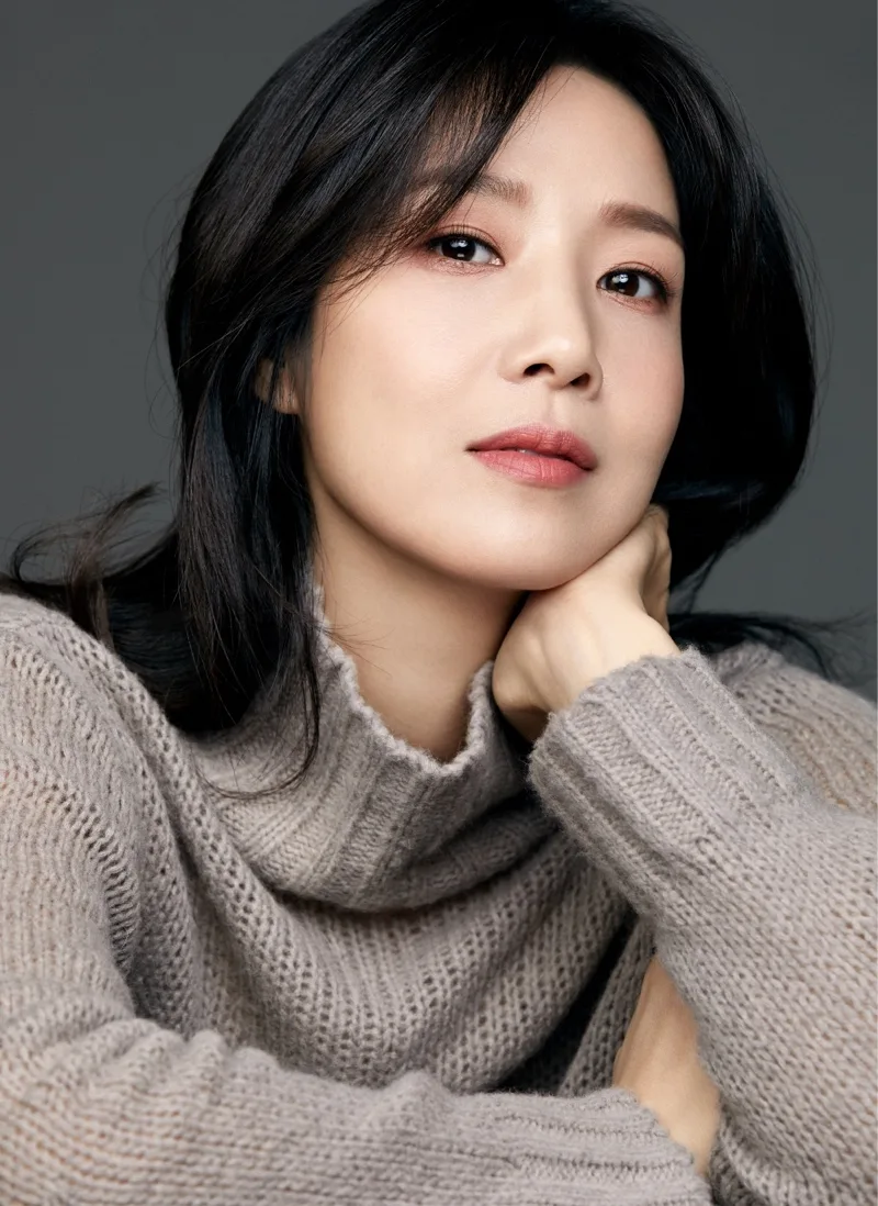 Portrait of South Korean actress Yang So-Min