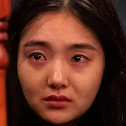Kim Hye-jun as Sun-Woo