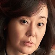 Actress Kim Yunjin