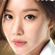 Actress Kim A-Joong