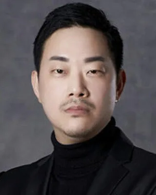 Portrait of actor Park Sung-Hwan