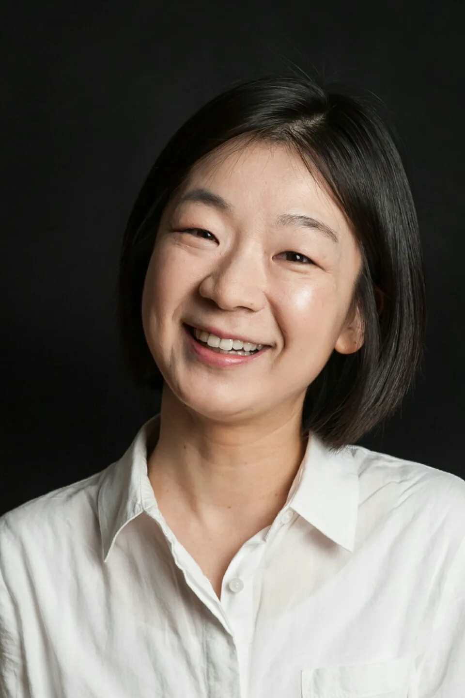 Portrait photograph of actress Seo Mi-Young