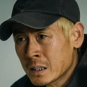 Sul Kyung-Gu as Yoo Joong-Sik