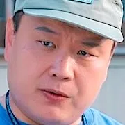 Lee Ho-Cheol portraying Woo Dong-Ki.