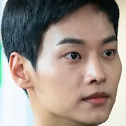 Cha Hak-Yeon as Oh Kyung-Tae
