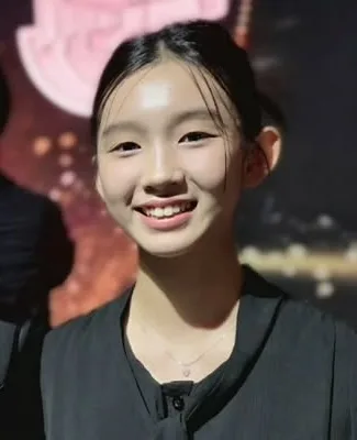 Portrait of South Korean child actress Park Ju-Won