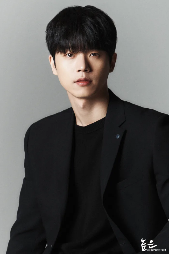 Portrait of actor Jeon Sung-Woo