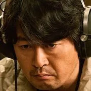 Kim Yun-seok as Detective Kong Gil-yong