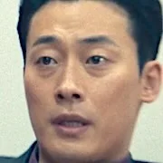 Noh Jung-Hyun as loan shark