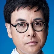 Kosuke Suzuki portraying Mamoru Hara