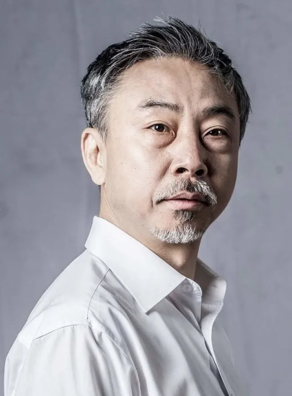 Portrait of South Korean actor Shin Hyun-jong