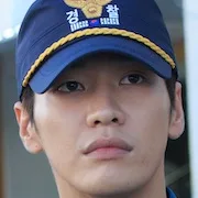 Kim Young-Kwang as Tae-Jin