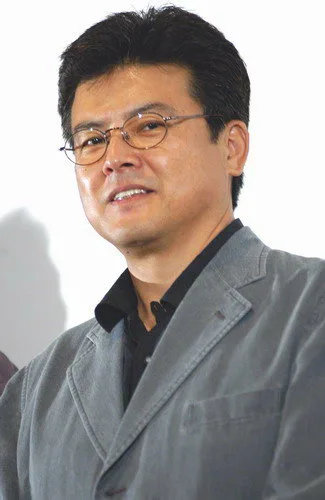 Portrait photograph of Tomokazu Miura