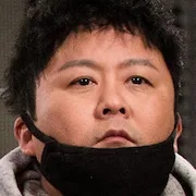 Kong Hyung-Jin as Jin Ki-Joo