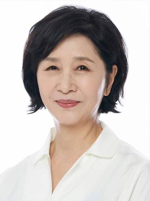 Kim Hye-Ok portrait photo
