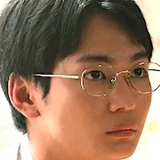 Yuzu Aoki portrays Shiina