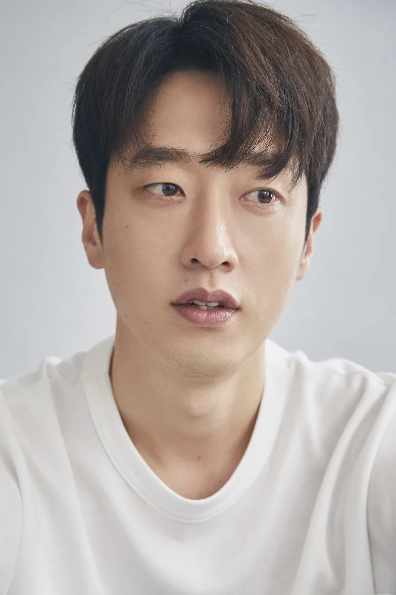 Portrait of actor Lee Dong-Won