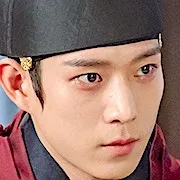 Kim Young-Dae as King Lee Heon
