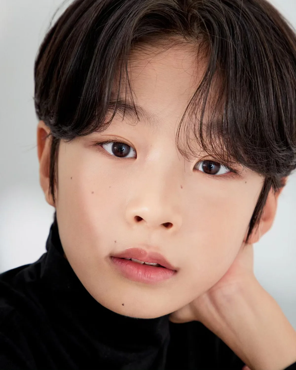Portrait of South Korean child actor Lee Joo-Won