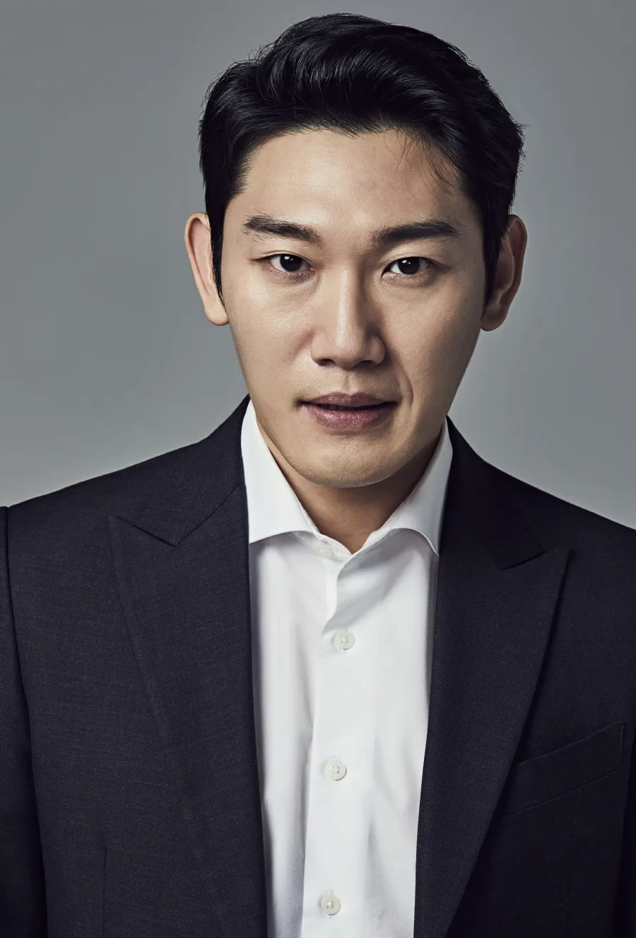 Ahn Se-Ho portrait photograph