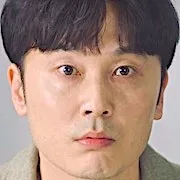 Seo Hyun-Woo as Kim Jung-Don