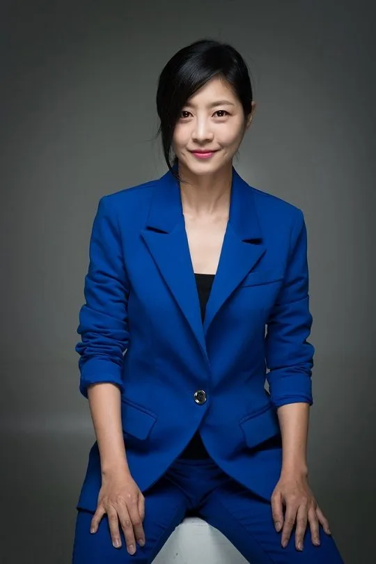 South Korean actress Lee Na-Ra portrait photograph