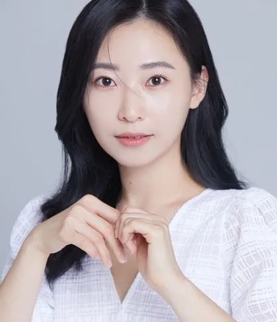 Sa Hye-Jin 1991 profile photograph