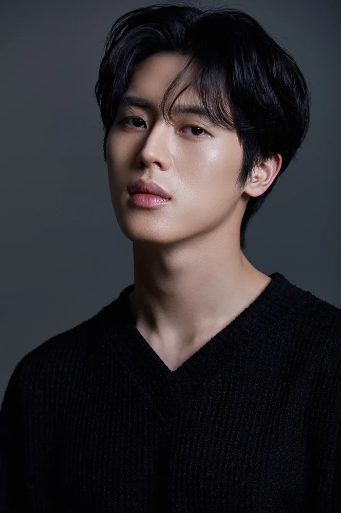 Portrait of South Korean actor Lee Joo-Ahn