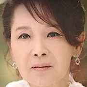 Lee Hyo-Chun portrait
