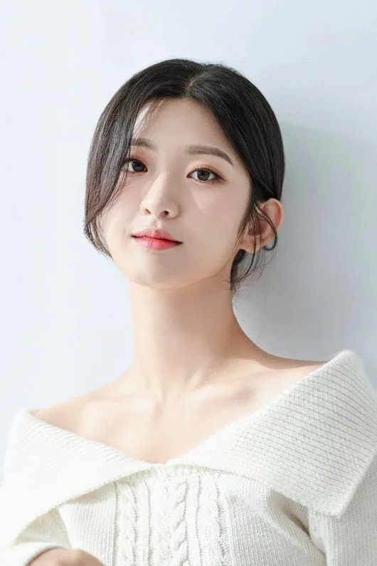 Portrait photograph of actress Park Se-hyun