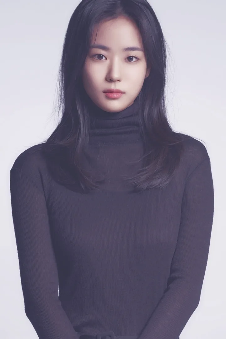 Portrait of Lee E-Dam