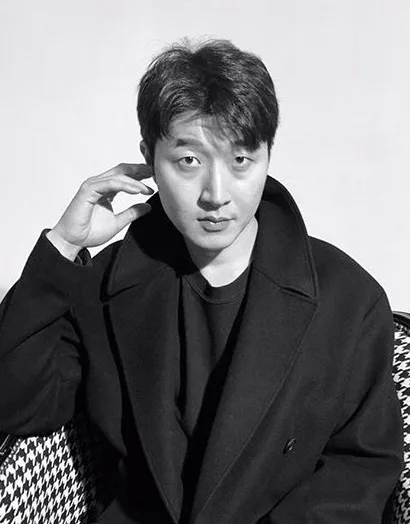 Jang Joon-Hyun portrait profile promotional photograph