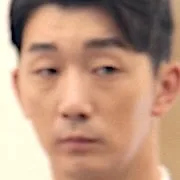 Ahn Chan-Woong as secretary