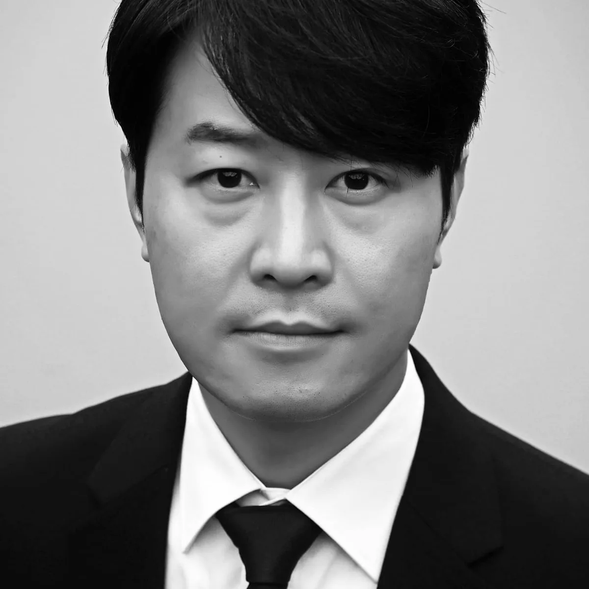 Profile photograph of actor Park Sin-Un